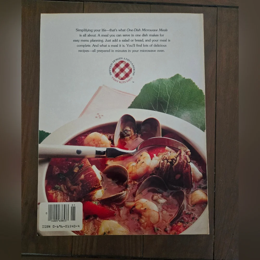 Better Homes and Gardens One-Dish Microwave Meals Cookbook